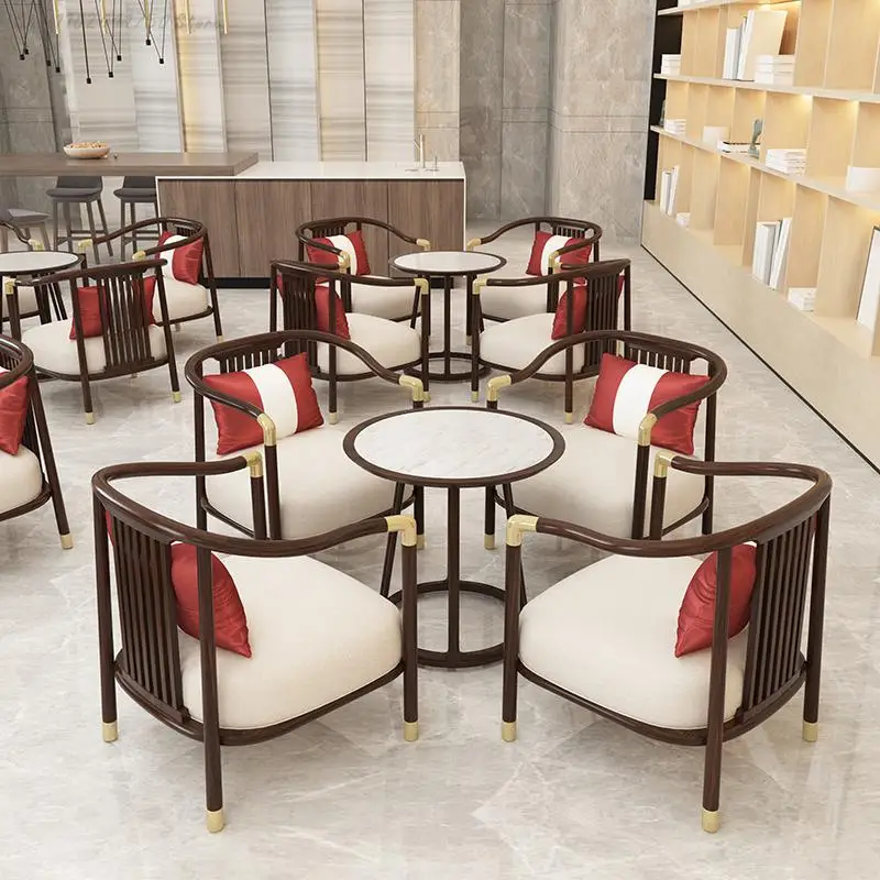 Новый офис продаж в китайском стиле, сочетание стола для переговоров и стула, Легкая роскошь, простая стойка регистрации, 1 стол и 4 стула, отель 0