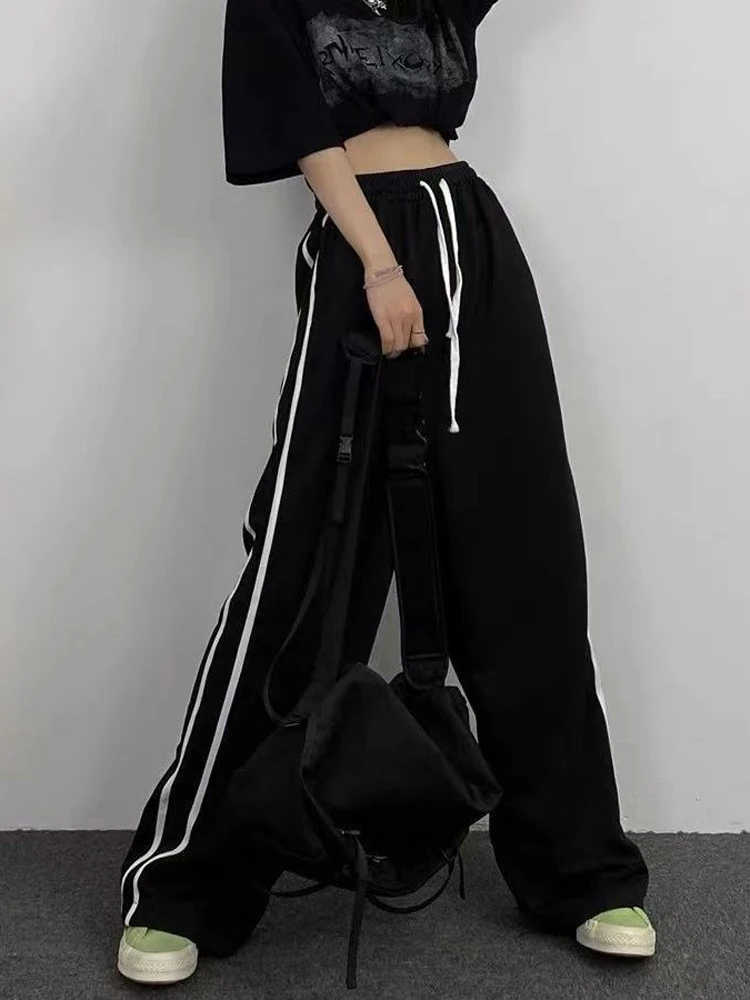 Zoki Уличная одежда, Свободные Черные брюки в полоску, женские повседневные спортивные брюки с высокой талией, Корейский элегантный дизайн, шикарные широкие брюки в корейском стиле 1