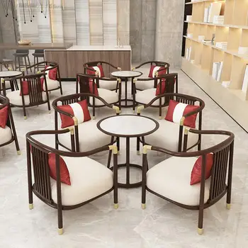 Новый офис продаж в китайском стиле, сочетание стола для переговоров и стула, Легкая роскошь, простая стойка регистрации, 1 стол и 4 стула, отель