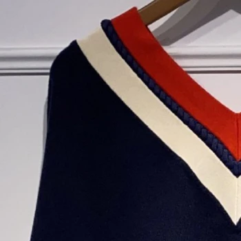 Осенне-зимний новый женский свитер свободной вязки с V-образным вырезом 2020 года
